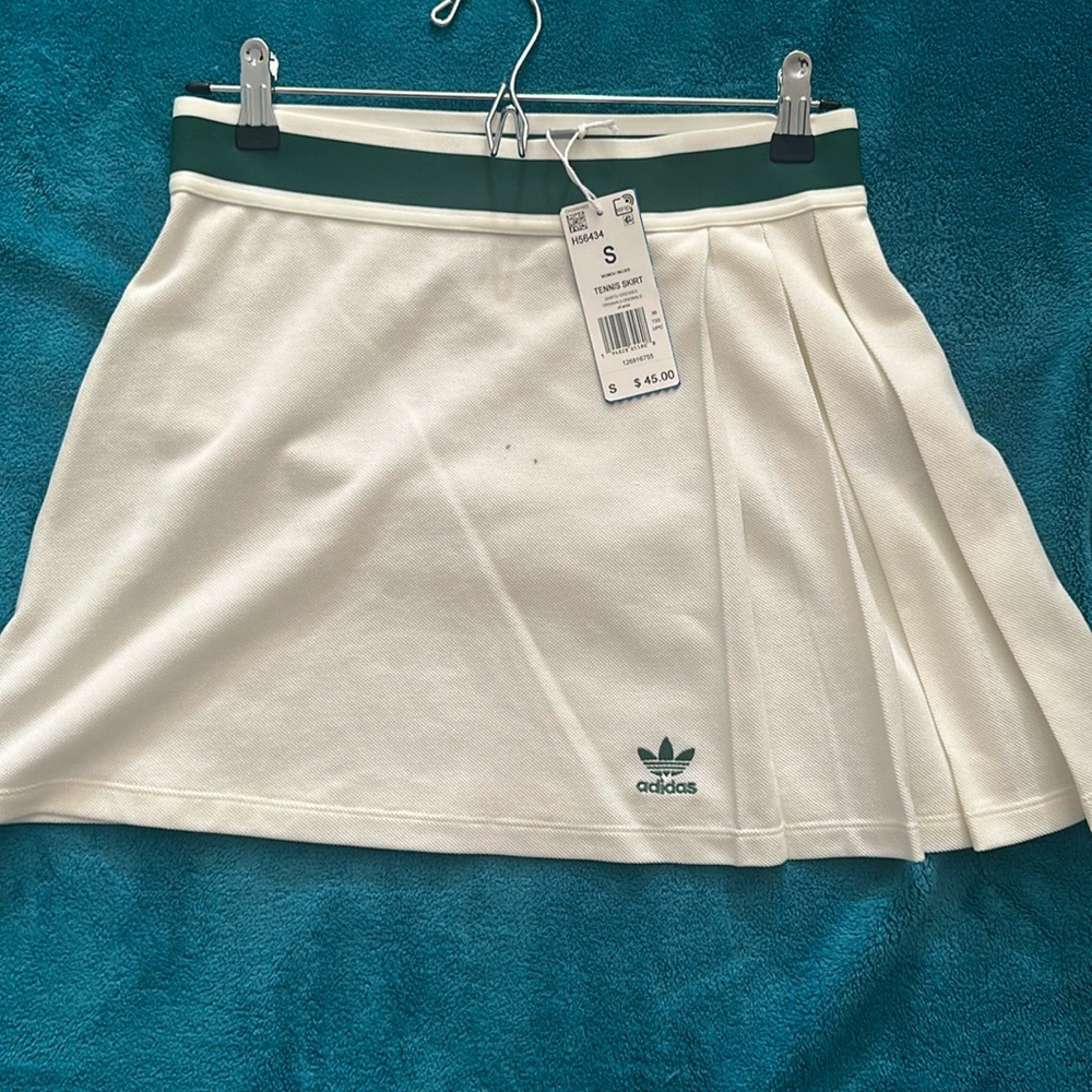 Adidas’s tennis skirt